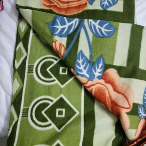 Floral Double Bedsheet With Pillow Covers