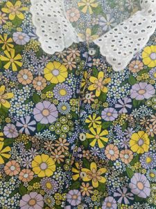 FLORAL CROP TOP