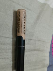 Forever 52 Concealer