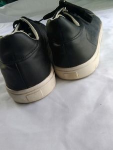 Black Shoes