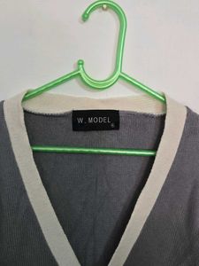 Gray Cardigan with Stripes fits M~XL