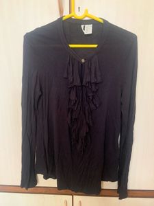 Levi’s Black Ruffled Neck Top
