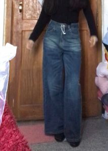 Straight/Baggy Leg Jeans