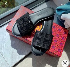 Tory burch Flip flops