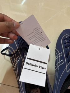 Onitsuka Tiger Sclaw Sneakers size 7