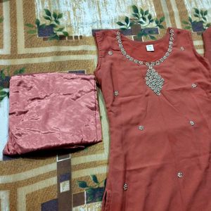 women shrug with inside kurti and trouser set