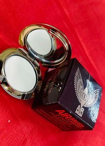 Charlotte Tilbury Compact (0.8 Gram 01 Fair)