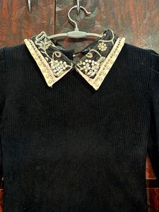 Sale!gorgeous embellished neck ribbed collar top ❤