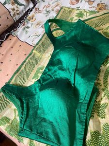 Saree With Blouse