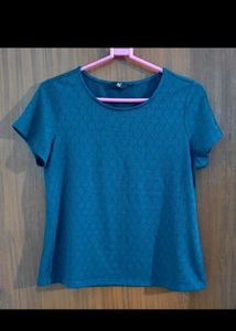 Schiffli Tee