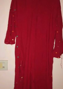 Red Mirror With Kurti