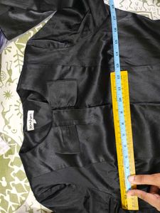 Elegant Black Cropped Jacket