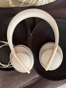 Bose nc 700 headphones
