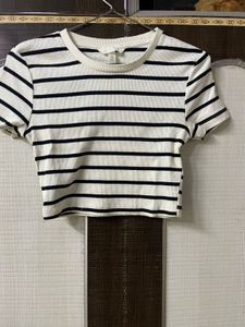 H&amp;M Crop Top