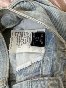 SHEIN High-Waisted Distressed Jeans