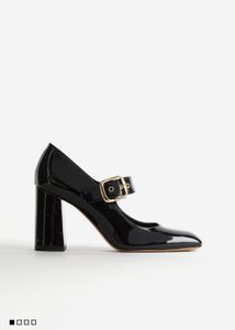 H&amp;M cute janes black