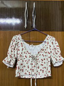 Floral Puff Sleeve Crop Top