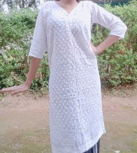 White Embroidered Kurta