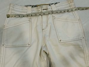 Stylish &amp; Comfy Knee-Length Shorts