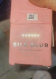 Praush Silk Blur Primer