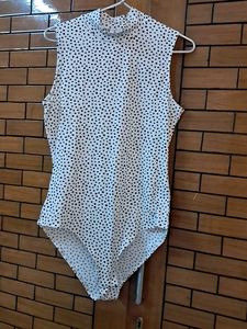 Hnm BRAND  Like New  Bodysuit