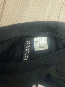 H&amp;M Black Crop Top