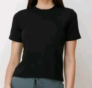 Black Basic Tee