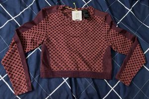 H&amp;M Sports Full Sleeves Top