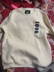 Vintage Style Cream Sweatshirt