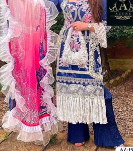 Ethnic Pakistani Suit