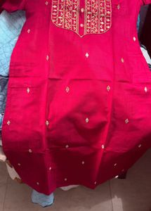 Elegant Pink Embroidered Kurta