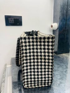 Multifuctional tote bag