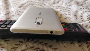 Nokia 5 Slim Phone