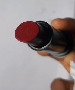 Elle 18 Lipstick Maroon City (Matte)