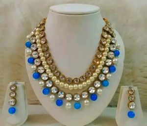 Pearl And Stone Jewellery Set
