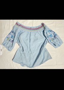 Floral Embroidered Off-Shoulder Top🫶🏻🩷