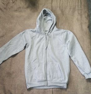 grey sweatshirt | not used