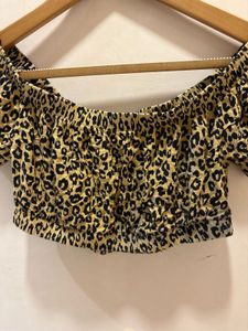 FOREVER 21 Leopard Print Beautiful Top