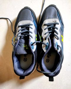 Sports Shoes