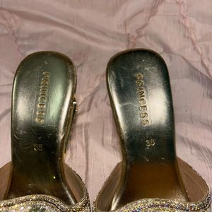 Metro Princess Heels