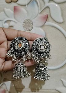 Earings