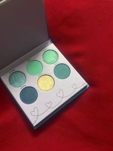 Plum Water Eyeshadow Palette