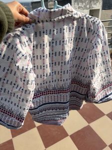 Sheer yet classic shirt with very light fabric