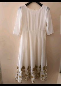 Elegant White Embroidered Kurta Set