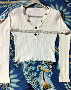 WHITE BUTTON-UP KOREAN TOP 🤍