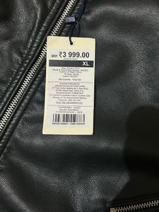 Black Leather Jacket (₹2100)🖤 Classy, bold