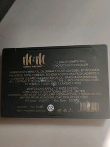 M&amp;M Hydrating Cancealer Pallette
