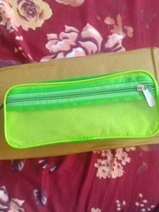 Green Dora Pouch