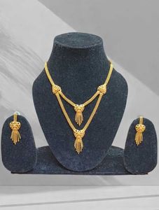 Elegant Gold-Toned Necklace Set