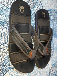 Benetton Slippers For Men Size UK 8